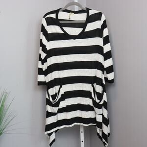 Comfy USA Black White Stripe Tunic Top Asymmetrical Hem Pockets XS Made USA